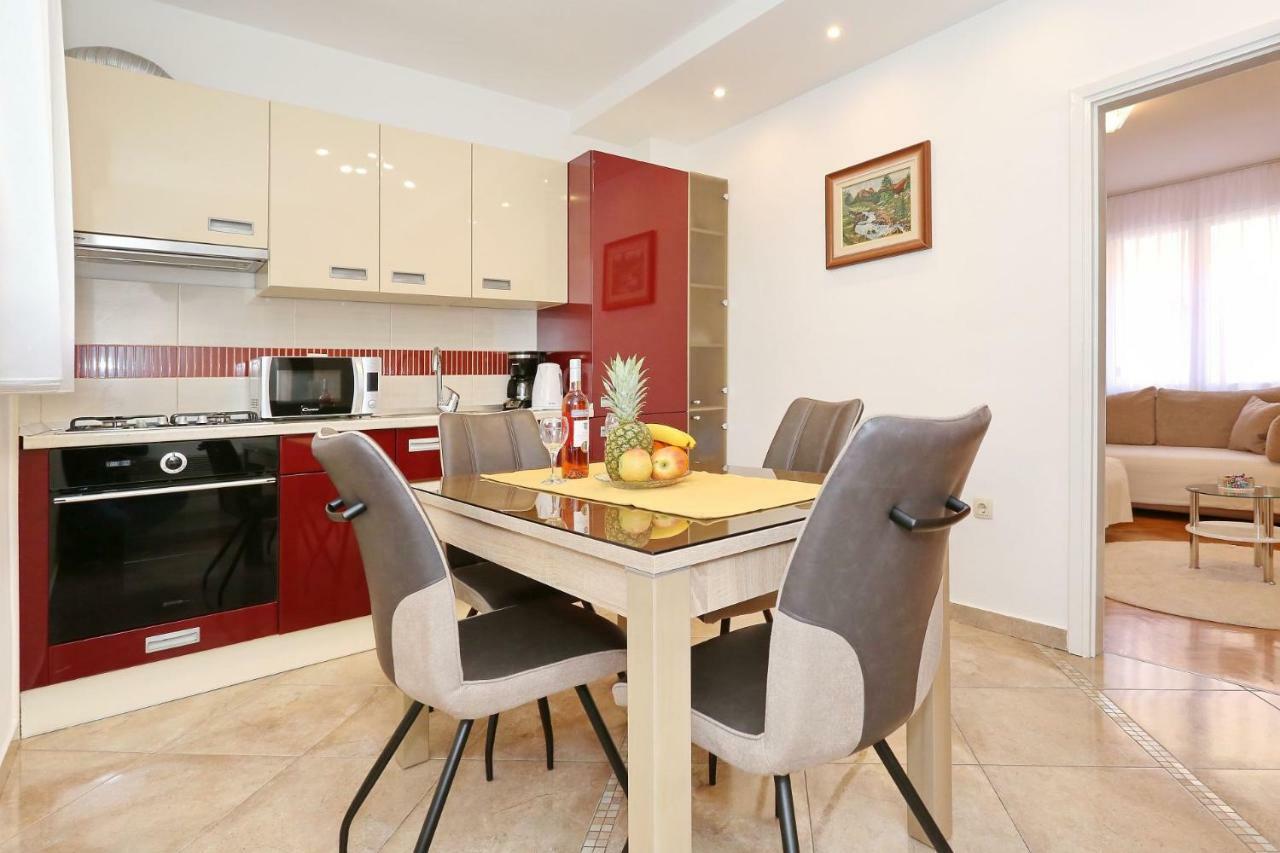 زادار Neva Modern Apartment المظهر الخارجي الصورة
