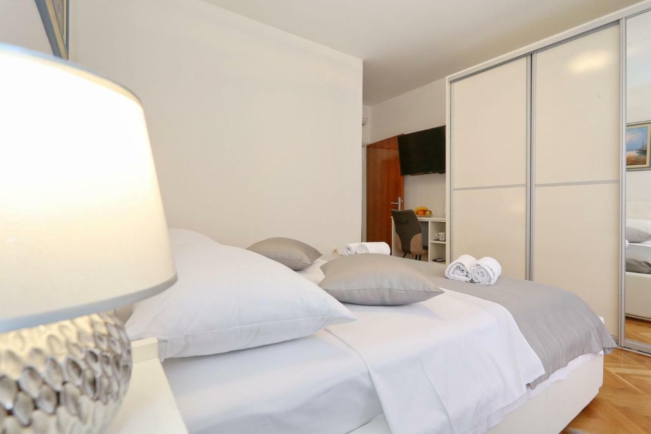 زادار Neva Modern Apartment المظهر الخارجي الصورة