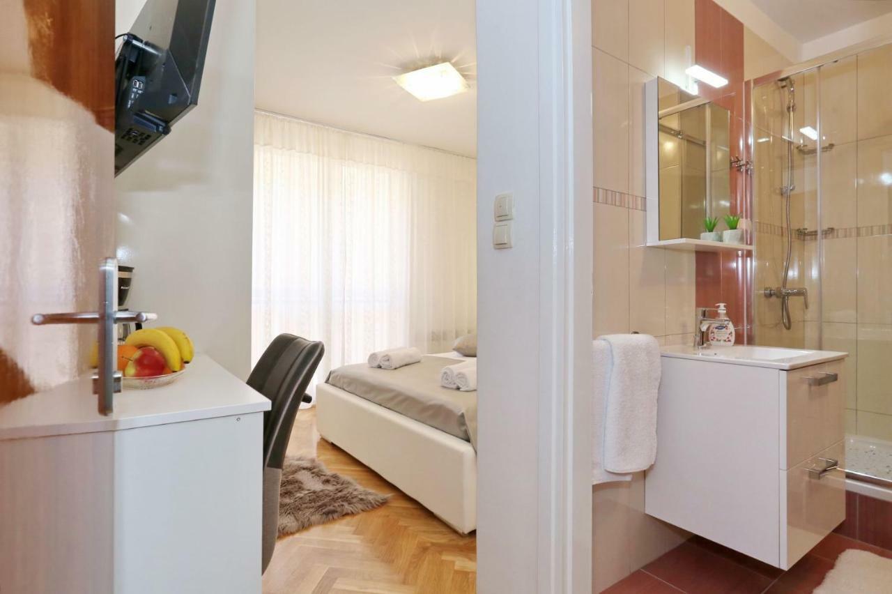 زادار Neva Modern Apartment المظهر الخارجي الصورة