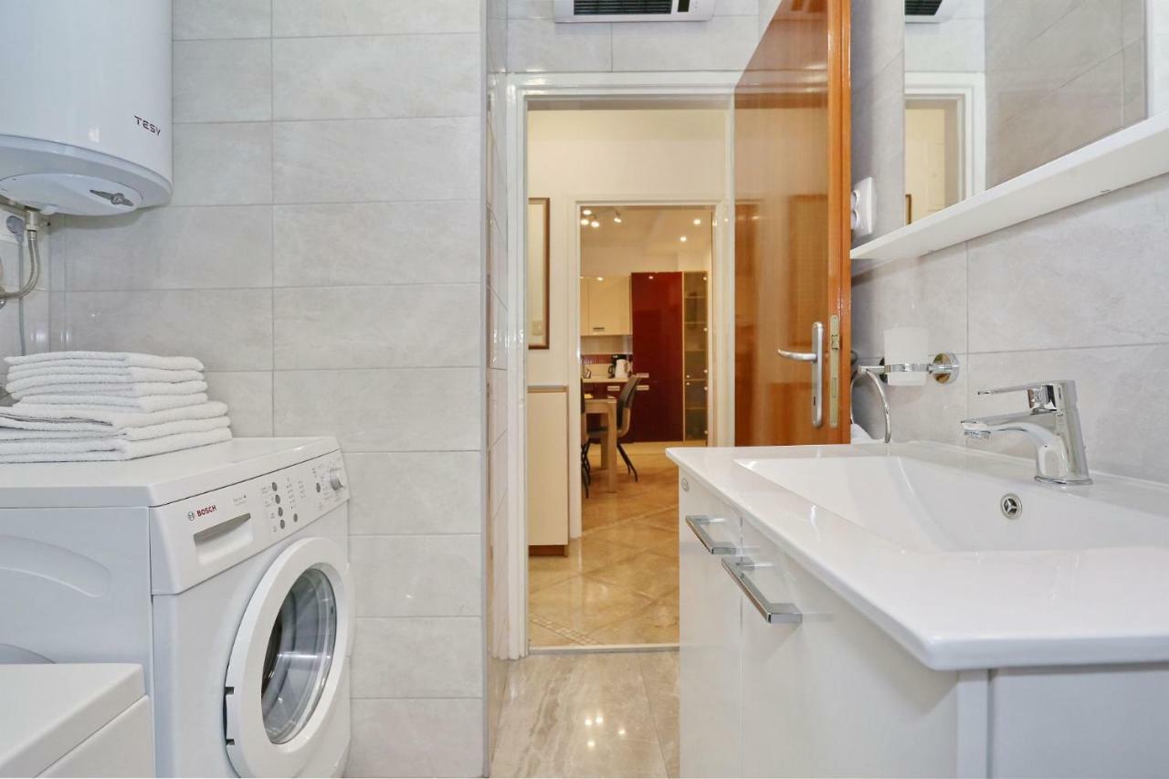 زادار Neva Modern Apartment المظهر الخارجي الصورة