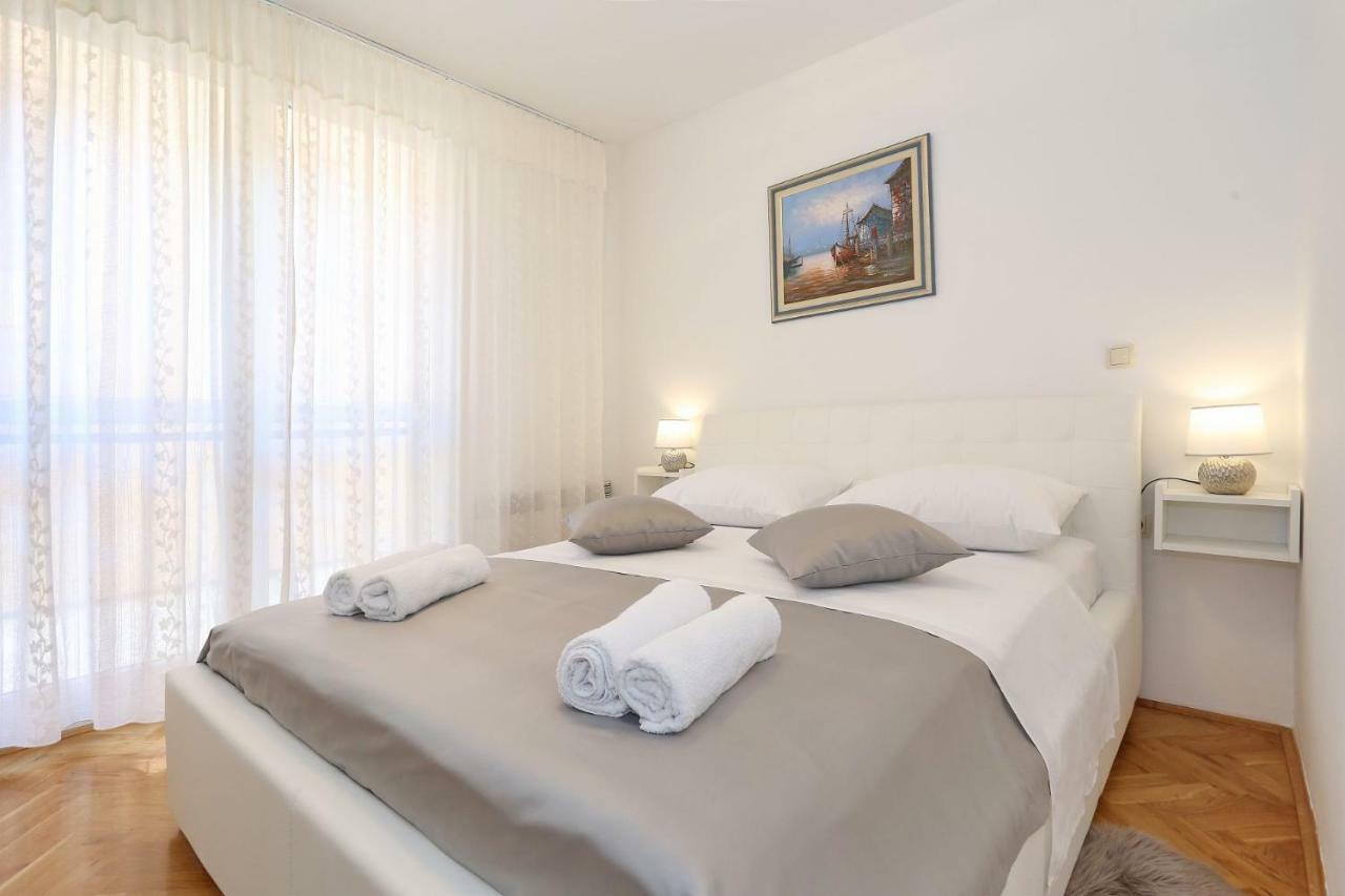 زادار Neva Modern Apartment المظهر الخارجي الصورة